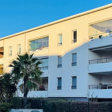 Ile O Marine Yourhosthelper Apartment *