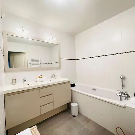 Apartment Ile O Marine Yourhosthelper Saint-Raphael (Var)